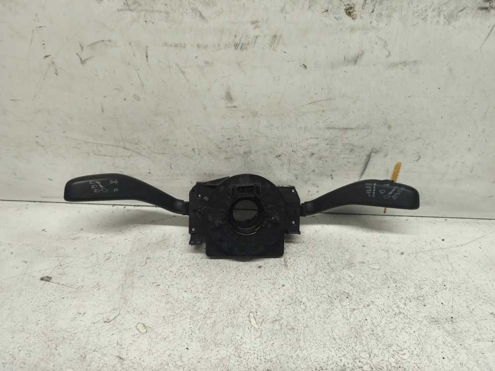 COMMODO VOLANT VW/SEAT/SKODA - Vue 1